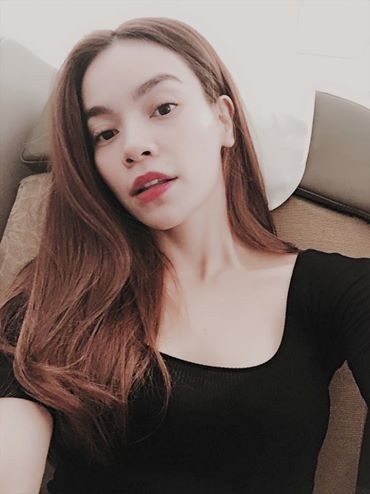 Trong khi Cường Đô la vui vẻ đón năm mới bên Hạ Vi thì Hà Hồ đang đi du lịch.